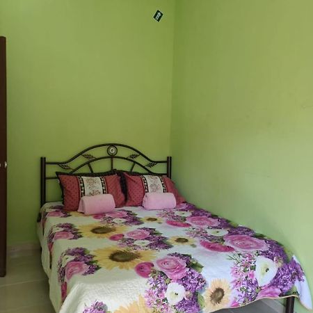 Yasmeen Homestay Kemaman Chukai Exteriér fotografie